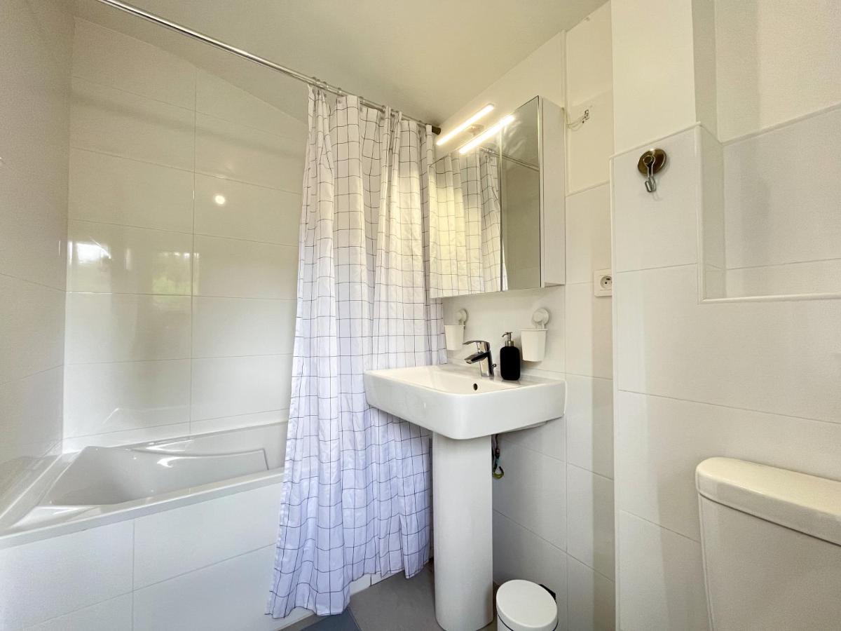 Maison Ideale Pour Visiter Paris Versailles - Chambres Privees Paris-Saclay ビュール・シュリヴェット エクステリア 写真